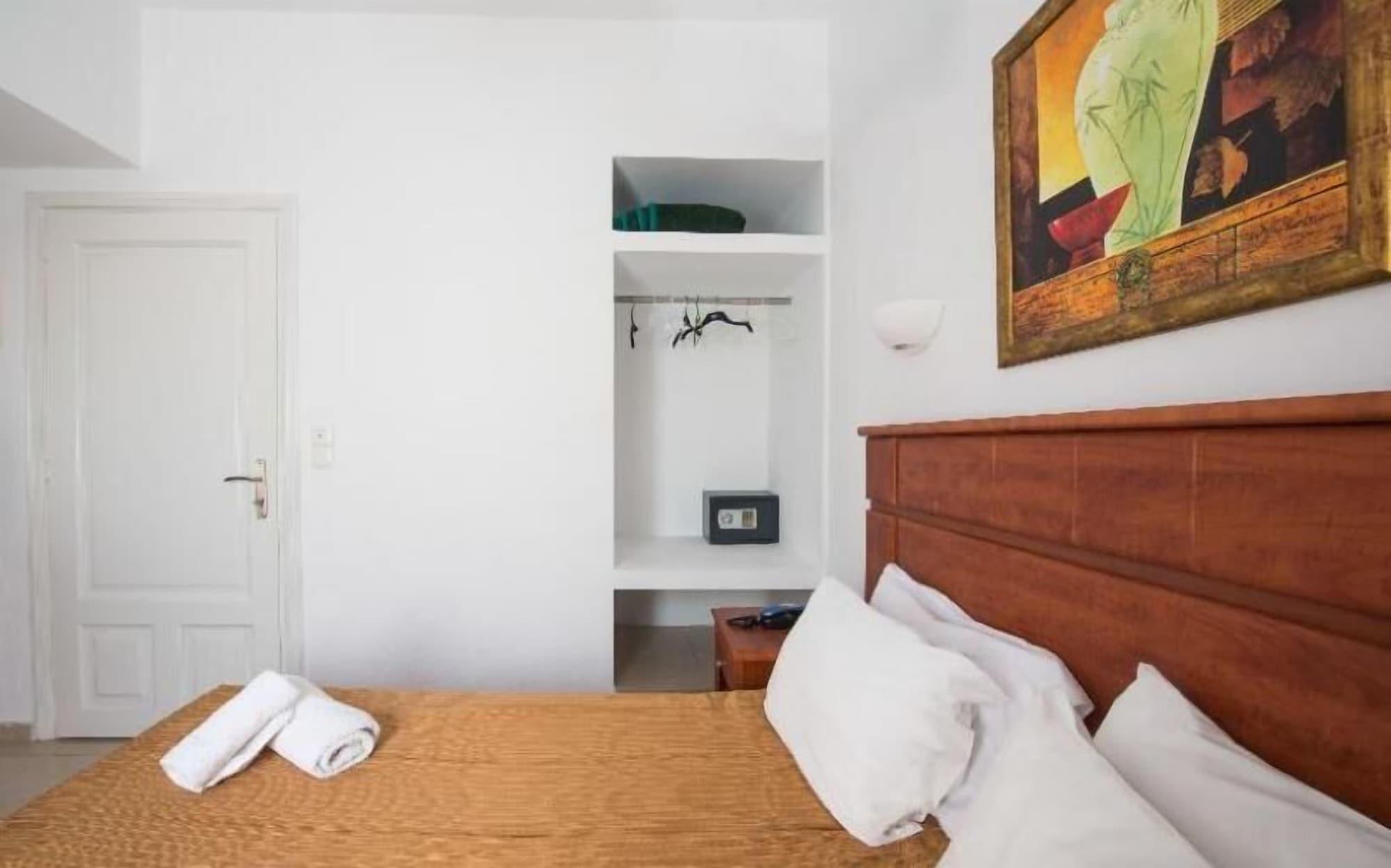 Giannoulaki 4* Mykonos Town